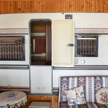 Campsite Rent House: Velanidia Makriammos